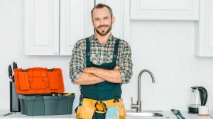 how much does a plumber make in ontario